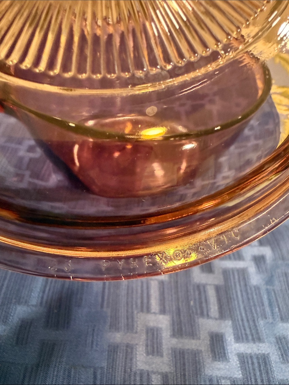 Pyrex Cranberry Glass Vision Saucepan 1 Liter with Lid - Picture 5 of 10